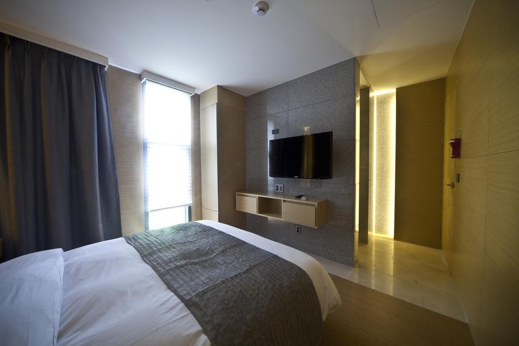 Stanford Hotel And Resort Čedžu Pokoj fotografie